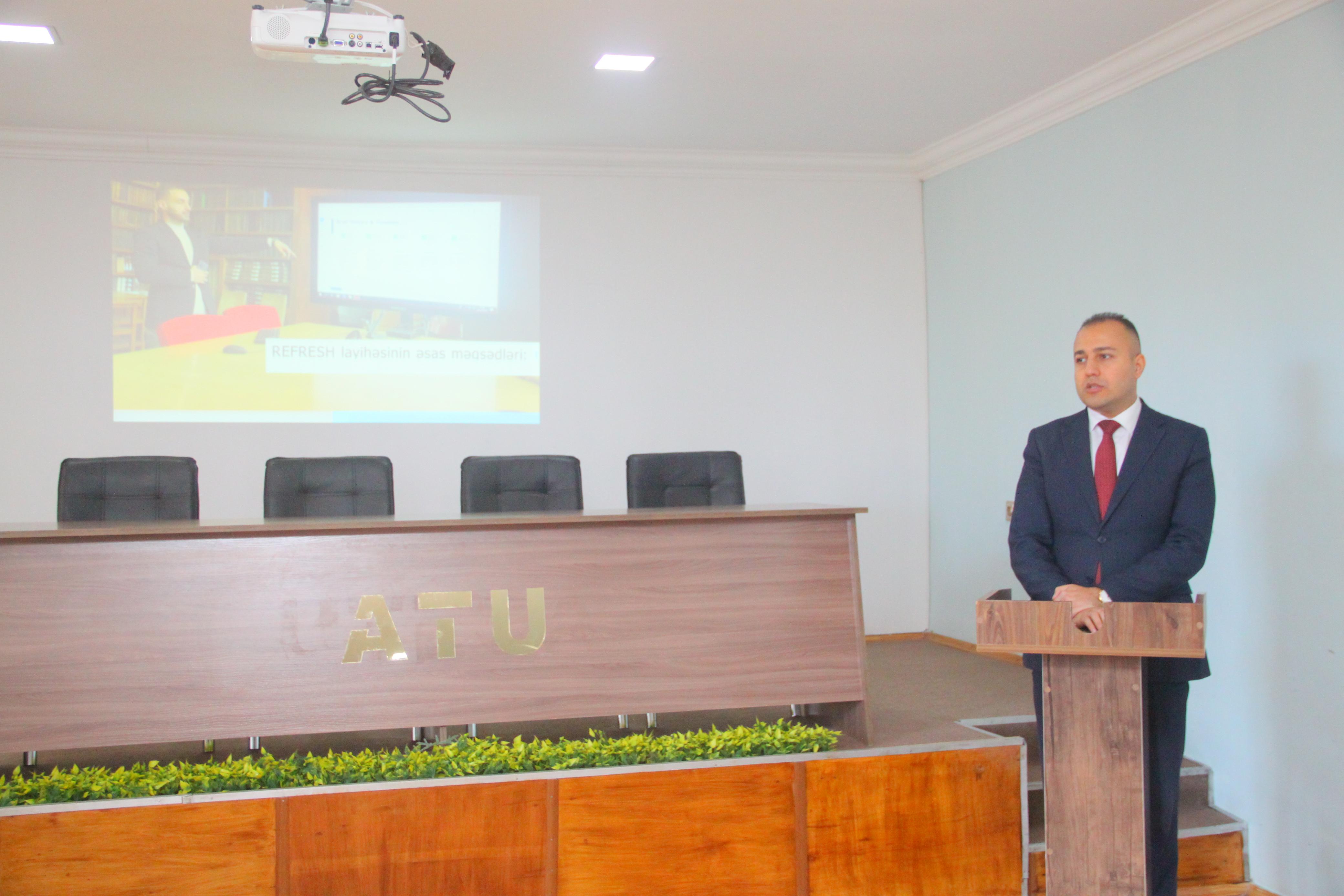 Barselona Universitetinə səfərlə bağlı məlumatlandırma günü keçirilib