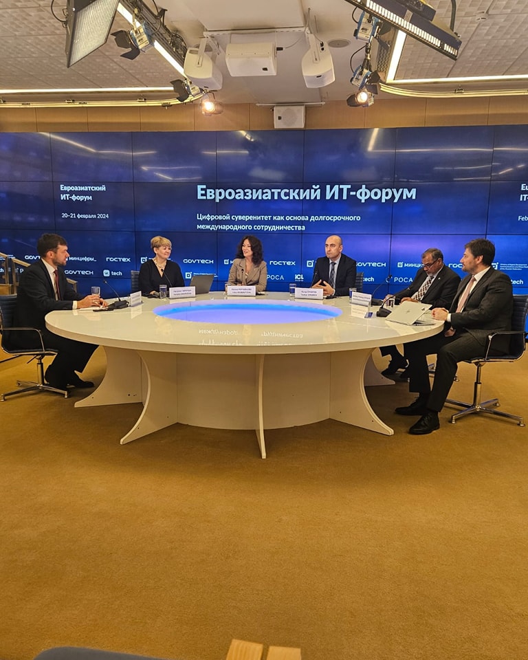 ATU-nun rektoru v.m.i.e. dos.Yaşar Ömərov Rusiyada ilk Avro-Asiya İT Formunda məruzə ilə çıxış edib