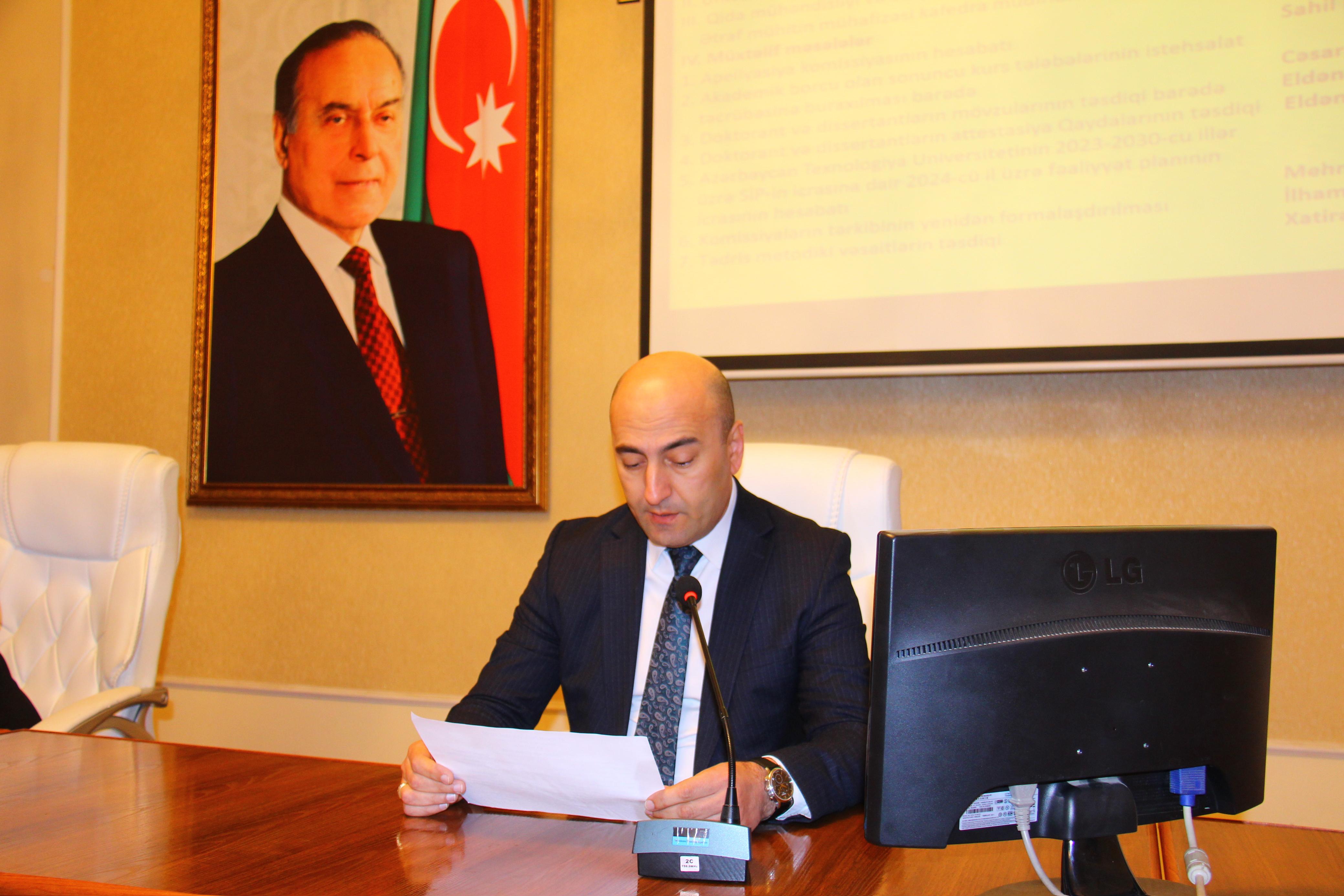 Elmi Şuranın növbəti iclası keçirilib