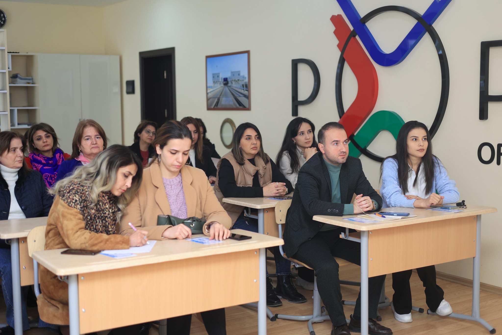 “Prima Consulting” MMC-nin səlahiyyətli nümayəndələri fokus qruplar üzrə görüşlər keçirib