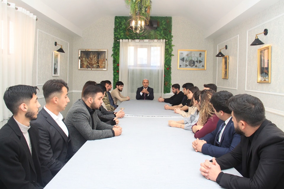 Azərbaycan Texnologiya Universitetinin (ATU) rektoru v.m.i.e. dos. Yaşar Ömərov Gənclər Günü münasibətilə bir qrup gənclərlə görüşüb