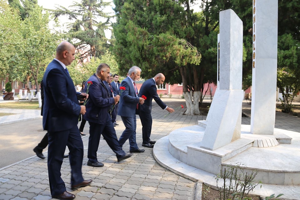 Azərbaycan Texnologiya Universiteti (ATU) və Türkiyənin İqtisadi İnkişaf və Sosial Araşdırmalar İnstitutunun (İKSAD) birgə təşkilatçılığı ilə Mühəndislik elmləri üzrə II Beynəlxalq Konfrans öz işinə başlayıb.