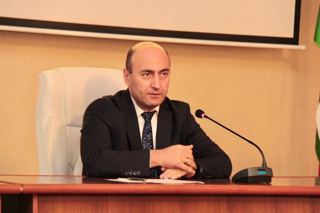 Elmi Şuranın iclası keçirilib