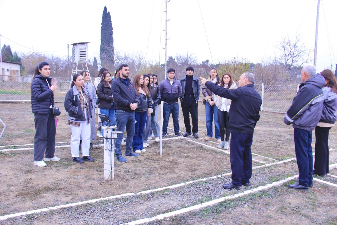 Ekologiya ixtisası üzrə tələbələr üçün sahə məşğələsi təşkil edilib
