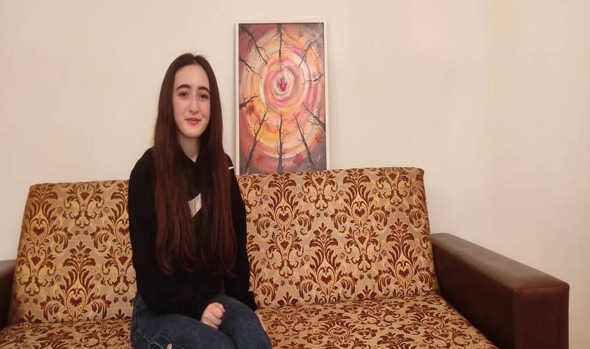 Gəncə terrorundan zərər çəkən UTECA tələbəsinə dəstək verildi