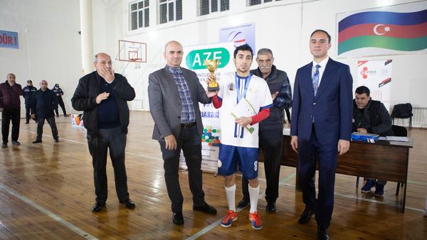 Futzal üzrə şəhər çempionatının qalibləri mükafatlandırılıb