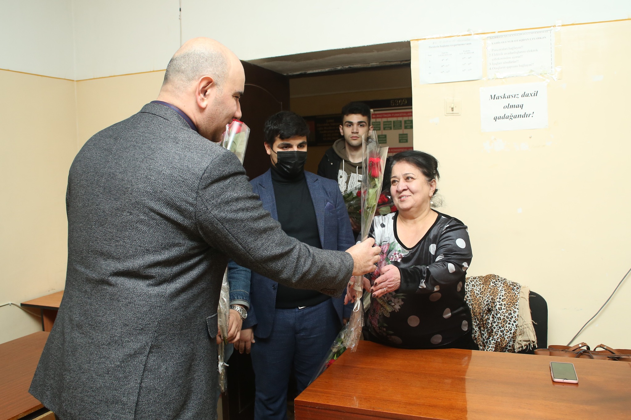 ATU xanım əməkdaşlarını Beynəlxalq Qadınlar Günü münasibətilə təbrik edib