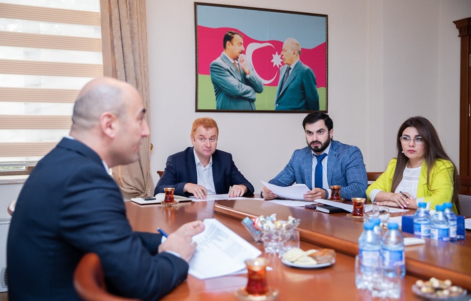 Azərbaycan Texnologiya Universitetinin (ATU) rektoru v.m.i.e dos. Yaşar Ömərov “Azərbaycan Dəmir Yolları” QSC-nin rəhbər heyəti ilə görüş keçirib